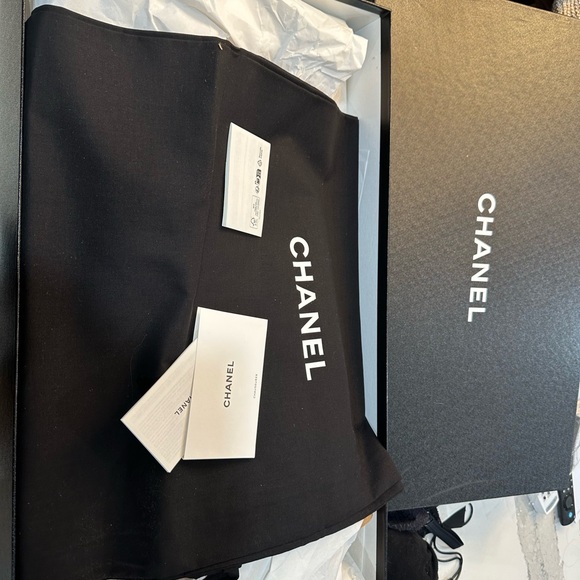 Never worn current season Chanel boots. 37.5 - Picture 5 of 5